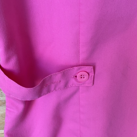 Greys anatomy scrub top. Size small. Pink - Picture 5 of 5